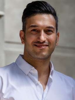 Gio Esfandiari