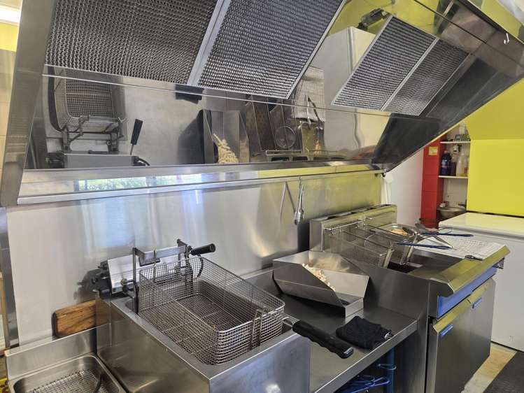 4 Main Road Katikati_5