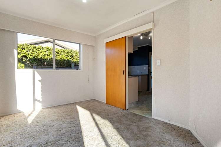 79 Gilbass Avenue Hamilton Lake_9