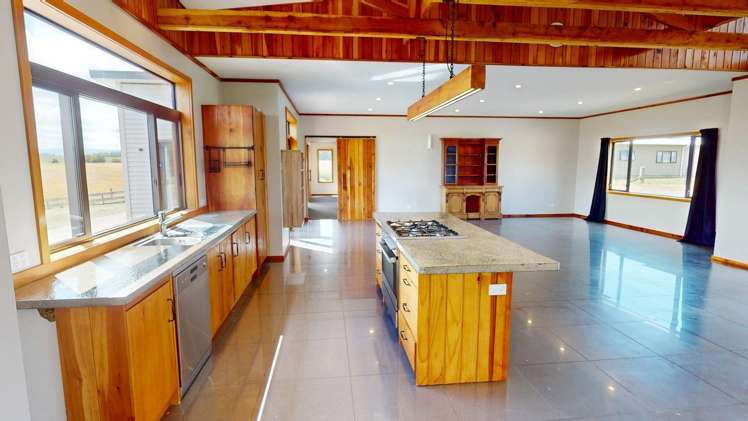 288 Lees Road Feilding_6