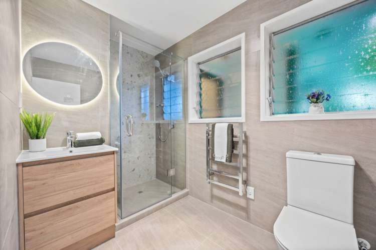 79 Meadway Sunnyhills_17