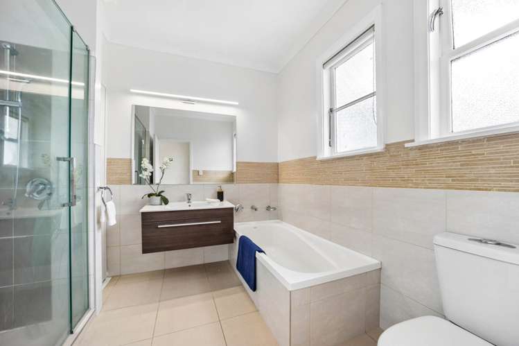 105 & 105A Richardson Road Mt Albert_17