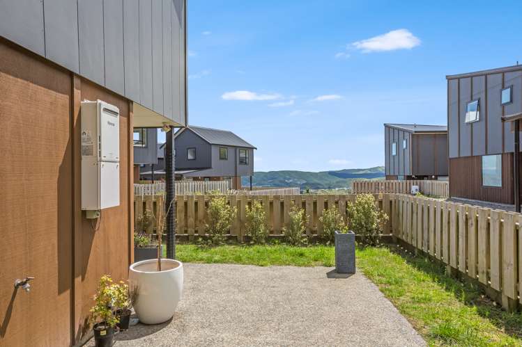 18 Astelia Way Woodridge_13