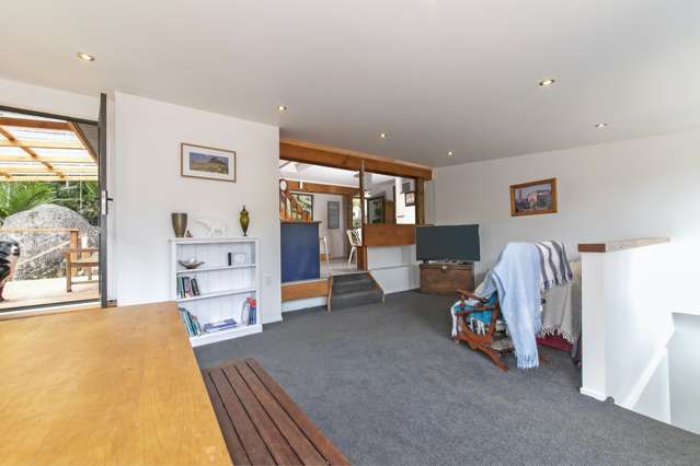 53 Rayner Road Piha_2