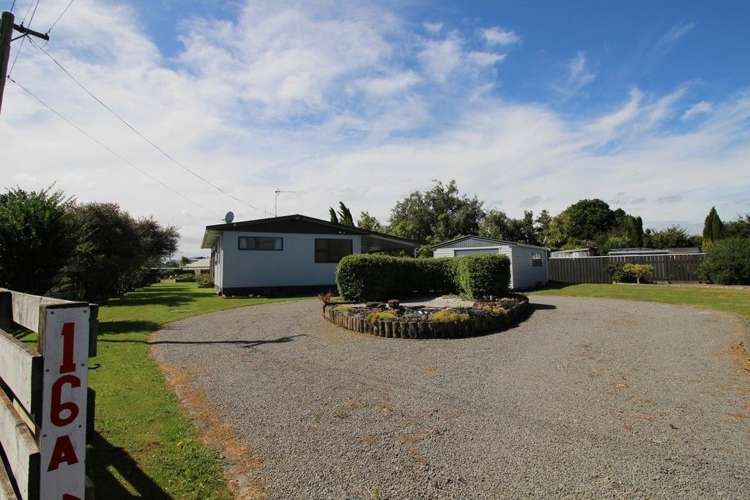 16a Flower Street Bulls_35