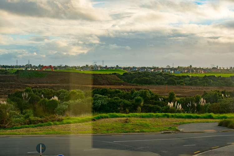 64 Pencaitland Drive Flat Bush_18