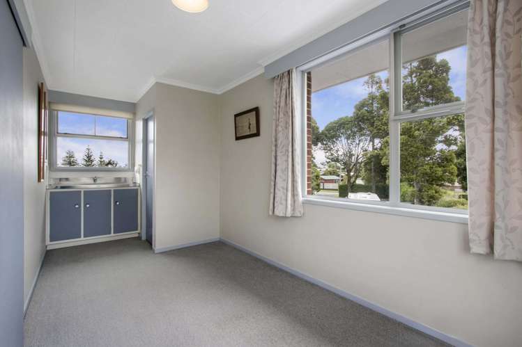 10 Roretana Drive Athenree_8