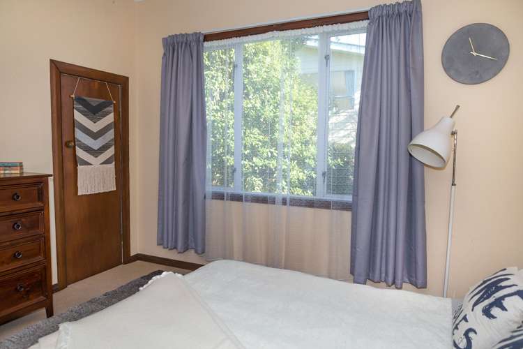 198 Helston Road Paparangi_11