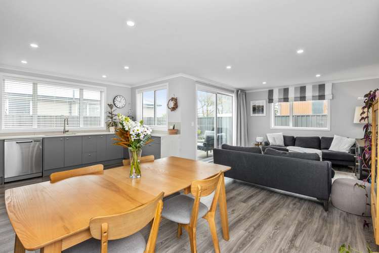 17 West Place Greenmeadows_1