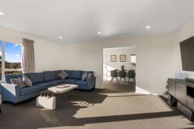 2/6 Pentonville Close_4