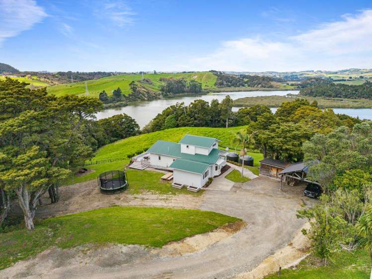 221 Mountain Road Maungaturoto_4