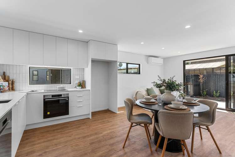 1-4/15 Feilding Street Addington_6