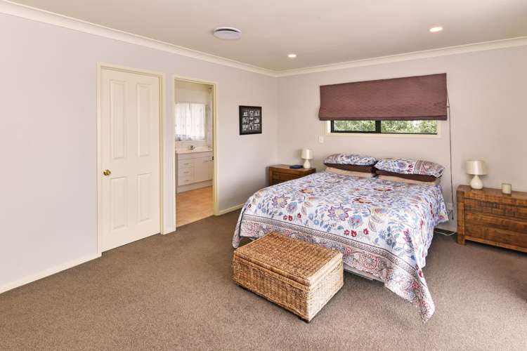 25 Castlehill Court Wattle Downs_15