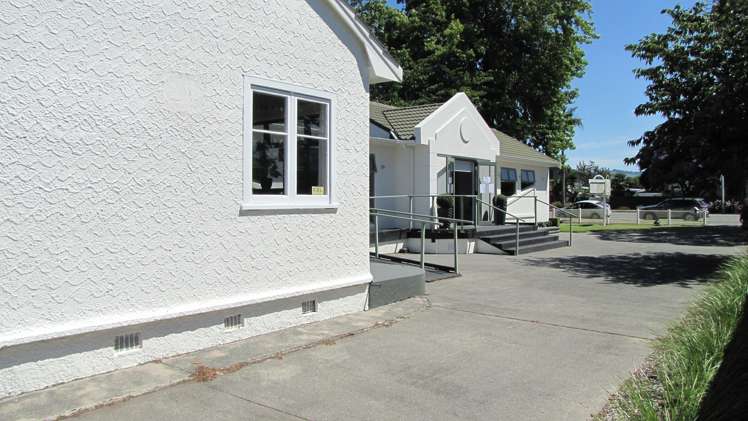 718 Gladstone Road Te Hapara_17