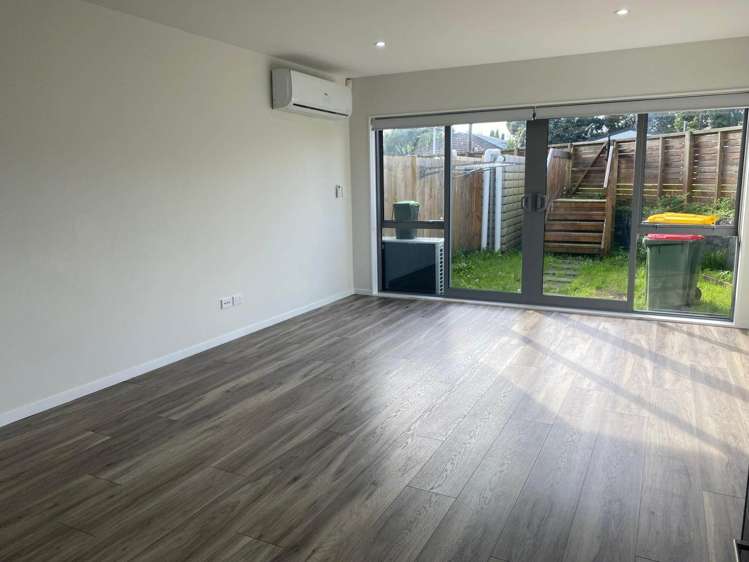 99a Mahia Road Wattle Downs_2