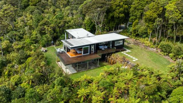 296 Piha Road Piha_2