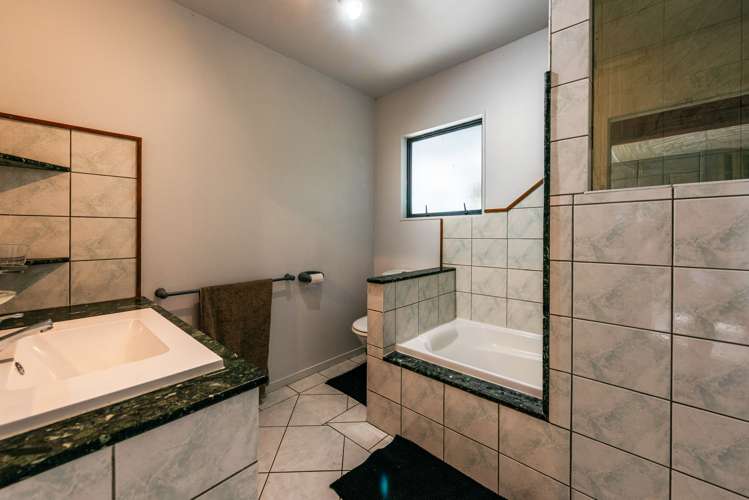 50 Calais Terrace Ostend_6