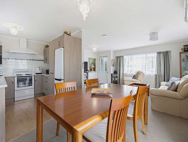 10 Dunrobbin Place Gate Pa_8