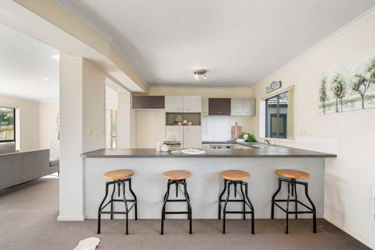 15 George Deane Place Greenhithe_4