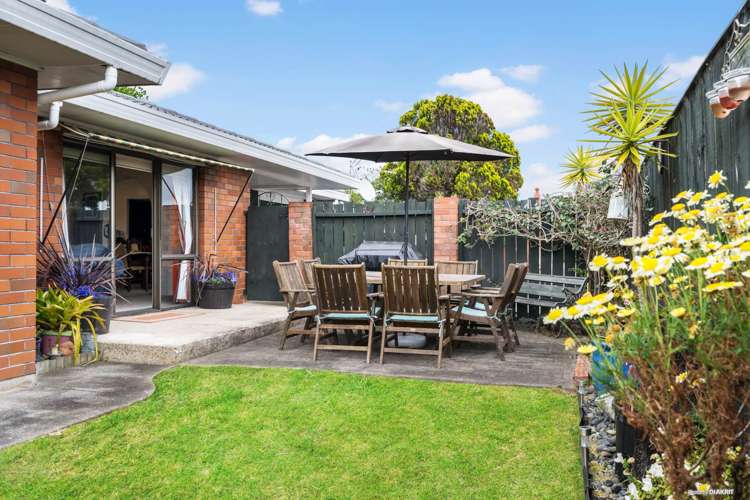 2/11 Cambourne Road Papatoetoe_15