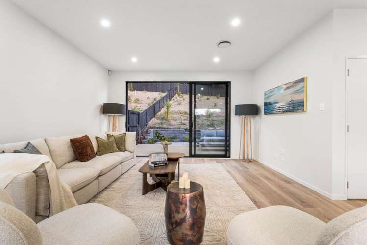 242F West Hoe Heights Orewa_9