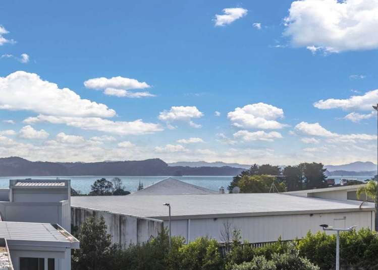 221/17 Link Crescent Stanmore Bay_8