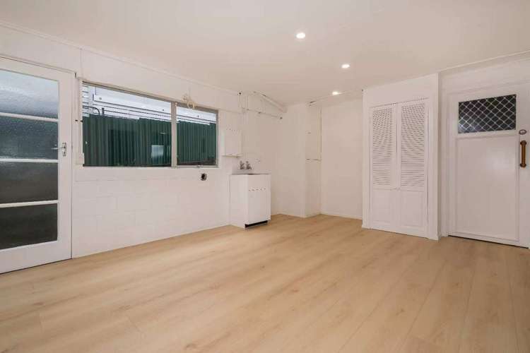 2/1 Rahiri Road Mount Eden_15