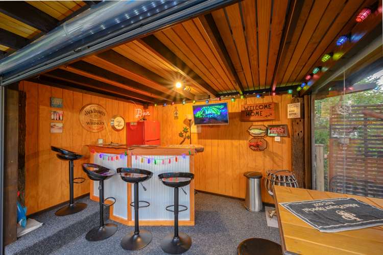 54 Beach Road Mellons Bay_15