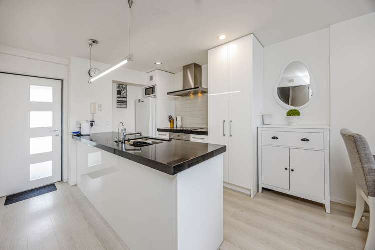 504/21 Tawari Mews Mt Eden_6