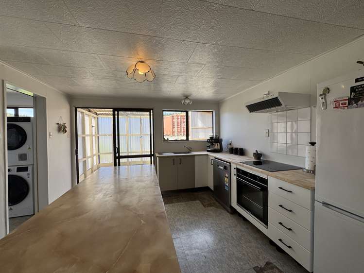 82 Salcombe Street Kaitangata_27