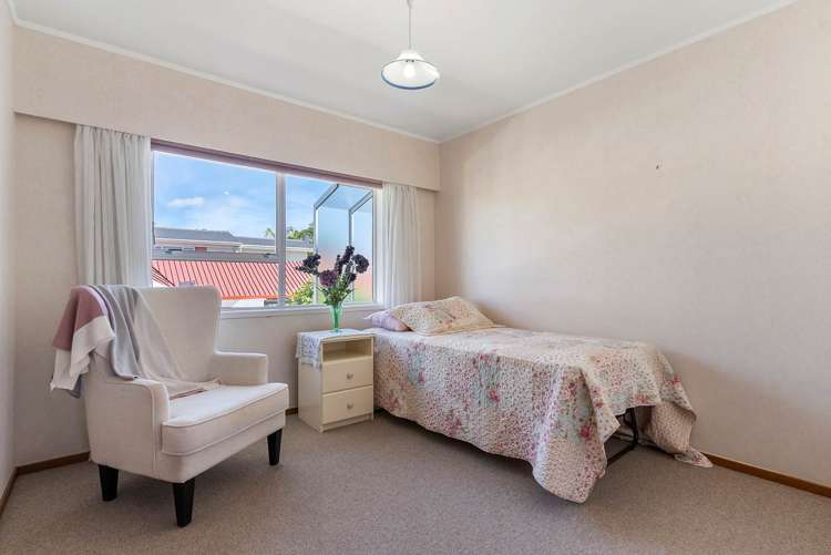 22 Taitua Drive Te Atatu South_12