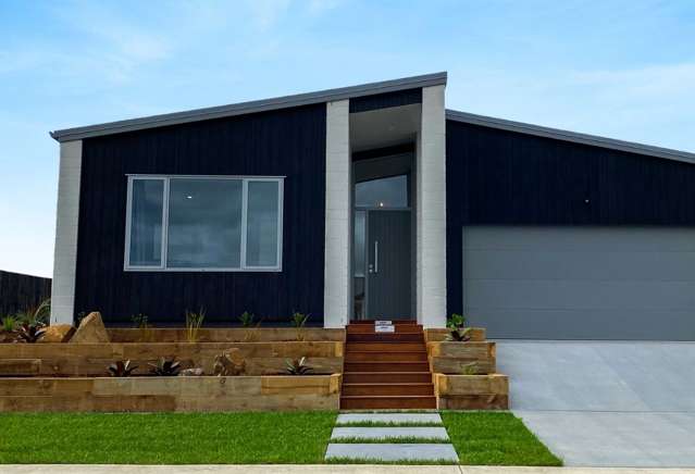 WHITIANGA SHOW HOME