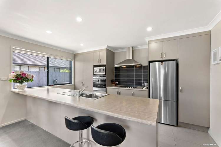 38 Sunningdale Street Wattle Downs_7