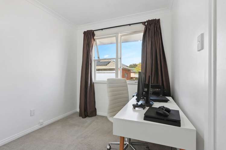 15 Kingdale Road Henderson_17