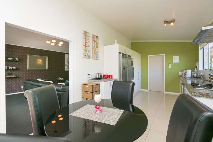 61 Clifton Drive Waitara_5