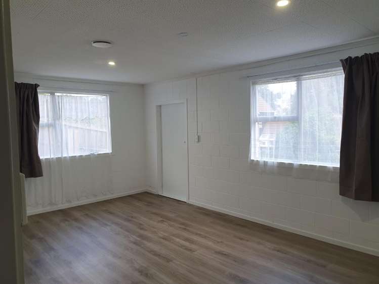 2/5 Oates Road Glen Eden_11