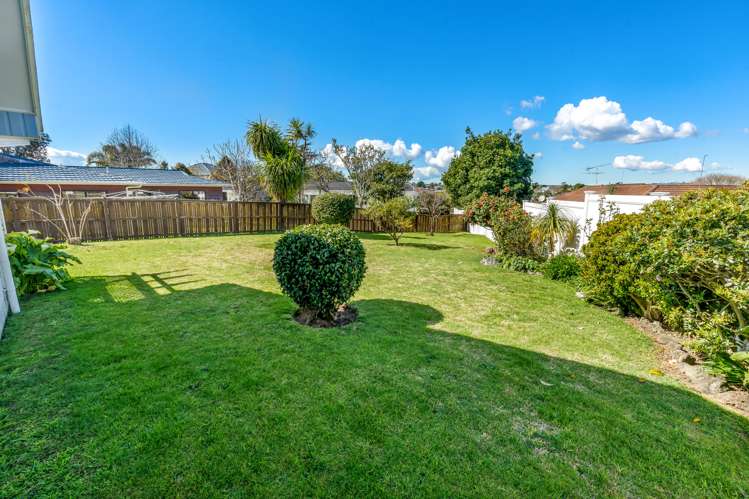 5 Rene Place Sunnyhills_4