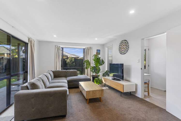 2/119 Withells Road_5