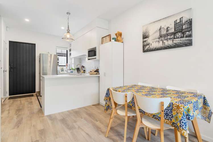 7/241 Don Buck Road Massey_9