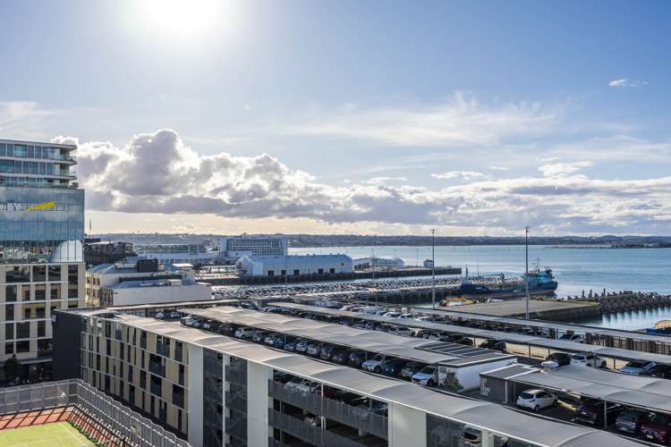 1004/18 Beach Road Auckland Central_5