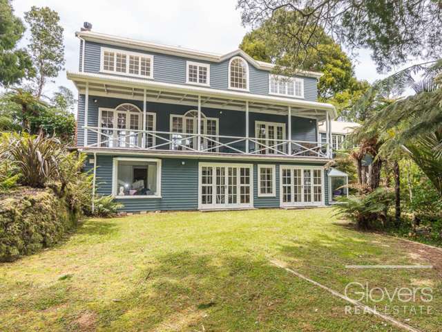 467 Scenic Drive Waiatarua_3