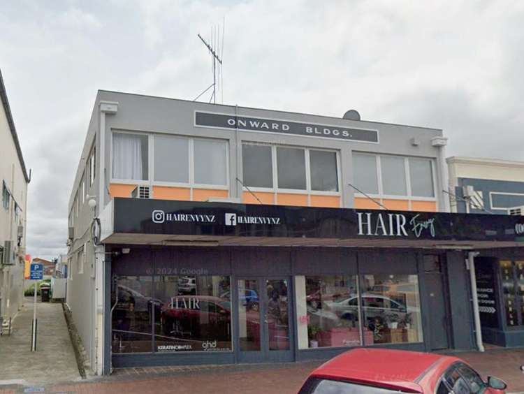 114 King Street North_0