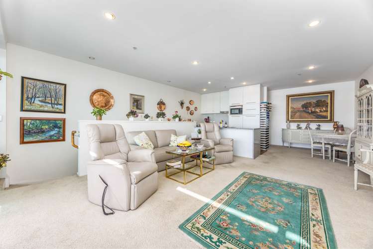 1514/2 Beach Road Auckland Central_11