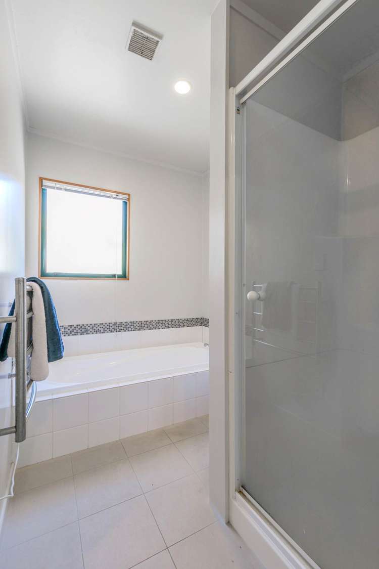 2/10 East Coast Road Milford_22