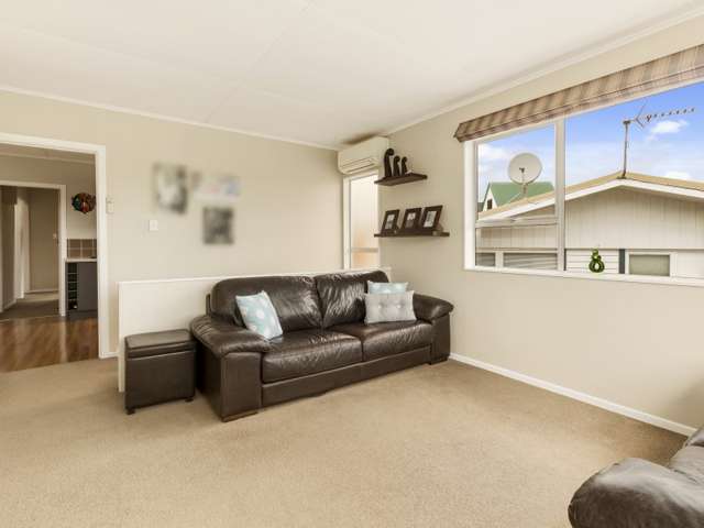 17a Castle Crescent Stokes Valley_4