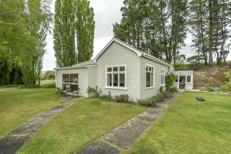 638 Kyeburn Hyde Road Ranfurly Central Otago Houses for Sale