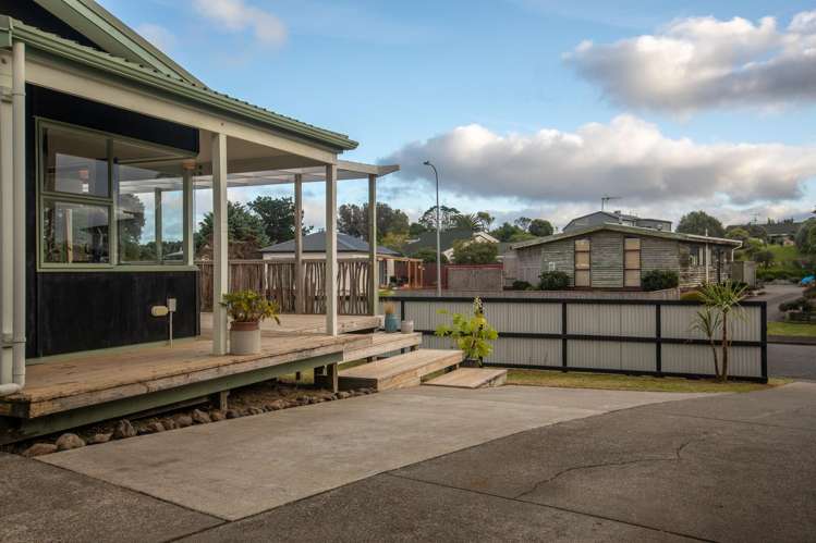 38 Freyberg Crescent Waikanae Beach_5