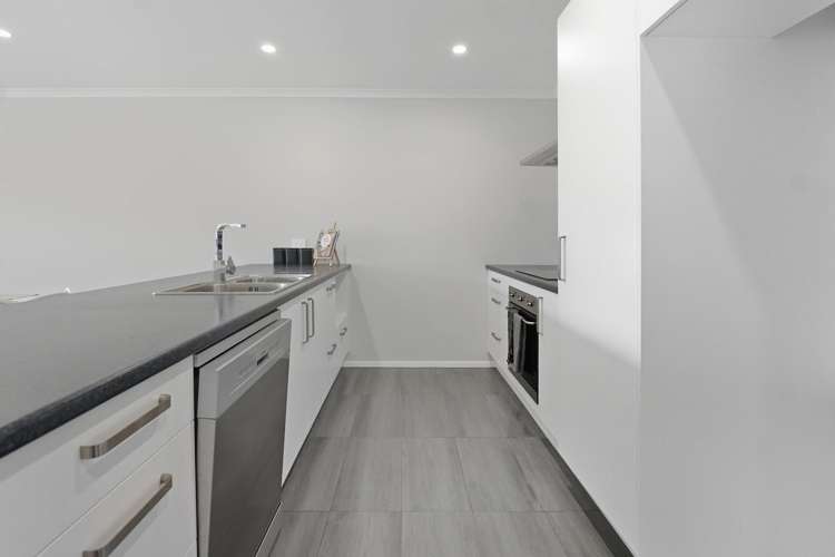 Unit 1/11 Mana Drive Baverstock_2