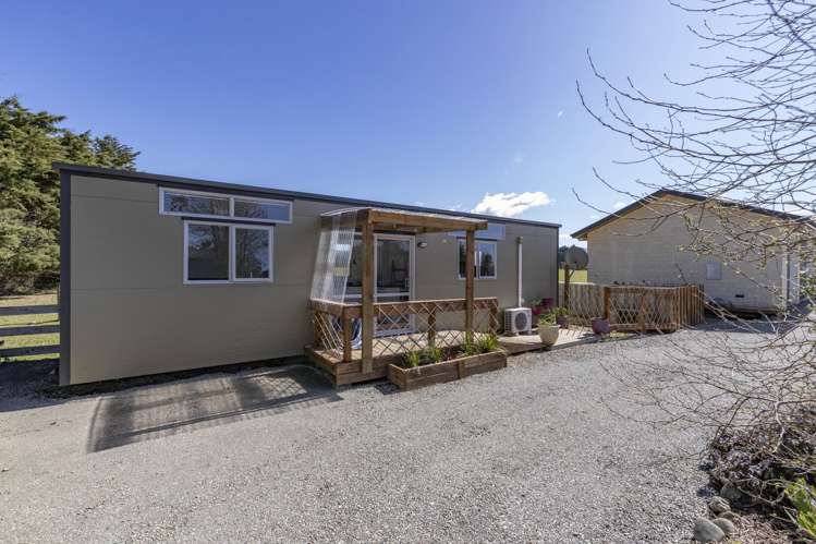 102 Glews Road Cust_42