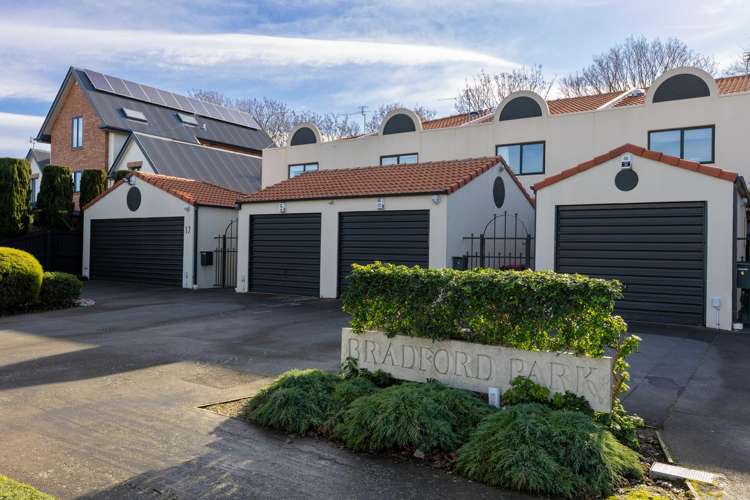 2/17 Devon Street Sydenham_12